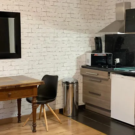 Adorable Avec Un Parking Prive Appartement